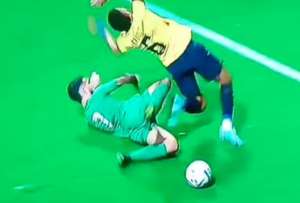 Byron Castillo se lesionó en el amistoso de Ecuador vs. Irak