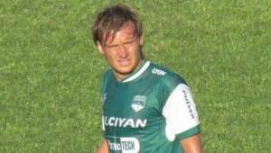 Cristian G&oacute;mez muere durante partido de f&uacute;tbol en argentina (Video)