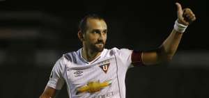 Santos busca fichar a Hern&aacute;n Barcos