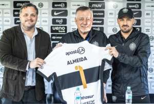 Olimpia apuesta por la experiencia: Ever Hugo Almeida es su nuevo director técnico