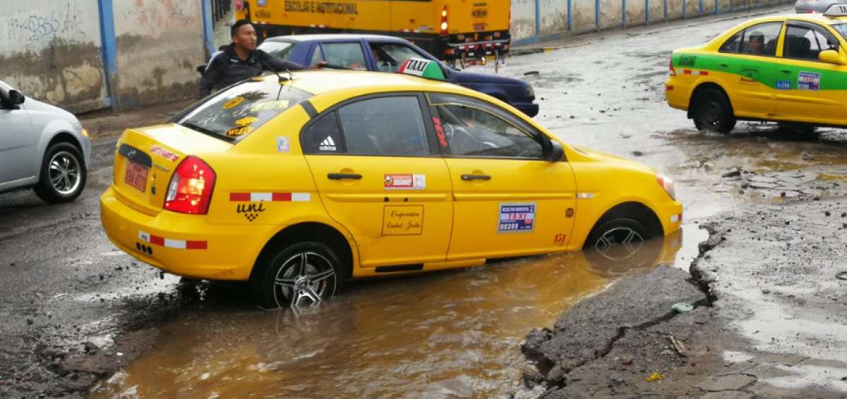 Municipio prev&eacute; solucionar hasta noviembre da&ntilde;o en tuber&iacute;a en la avenida Geovanni Calles