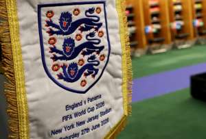 Inglaterra gan&oacute; el grupo L y espera a uno de los mejores terceros.