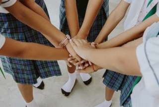 Uniformes escolares ya están a la venta en diferentes puntos de la capital