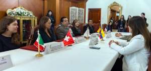 Ecuador suscribe convenios con 18 ONG por $ 49 millones