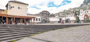 La plaza y el convento coloniales son uno de los mayores ejemplos de la arquitectura barroca colonial capitalina. Junto a ellos est&aacute; del camposanto en donde est&aacute;n enterrados muchos personajes importantes. Foto: Archivo / El Tel&eacute;grafo