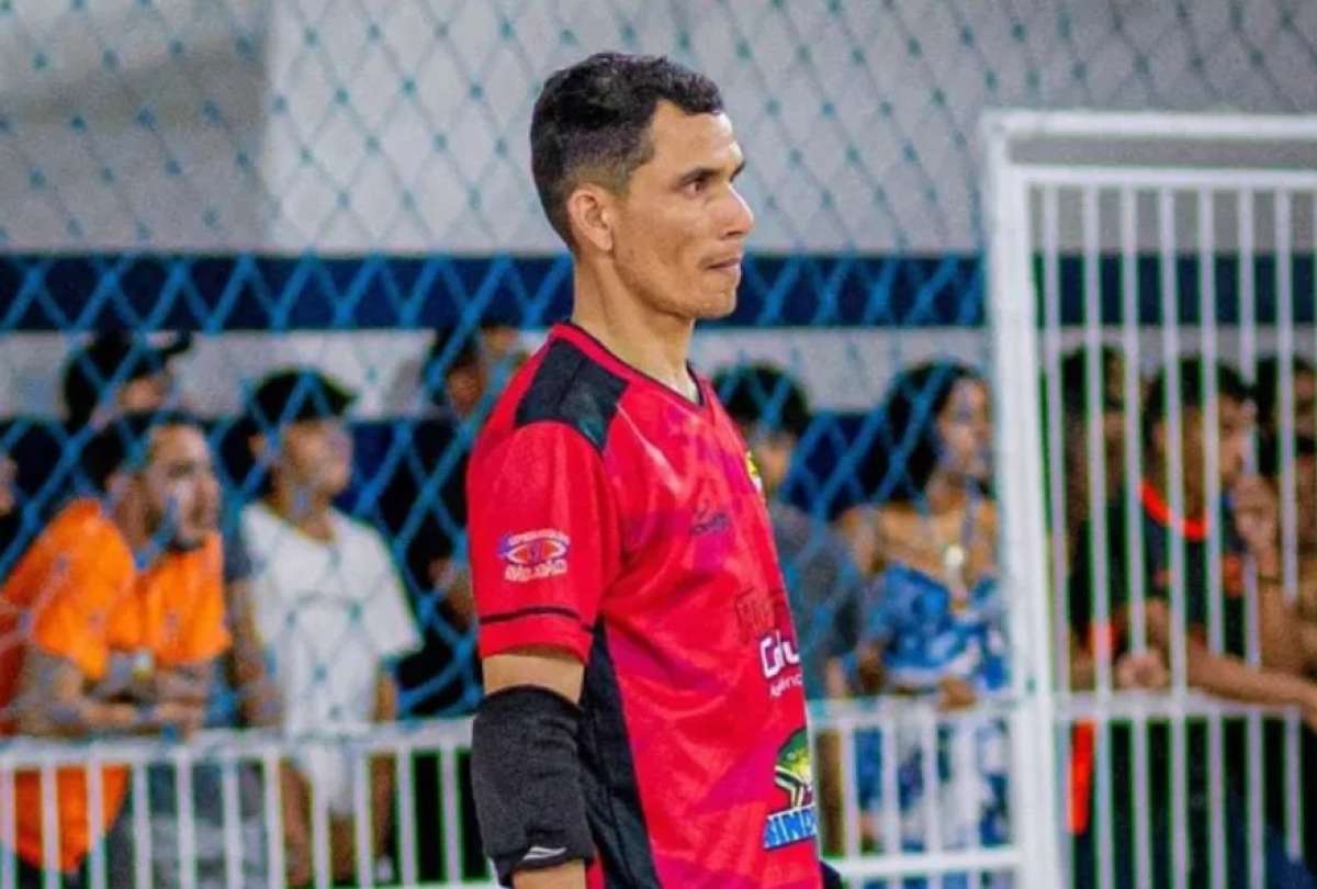 Atajó con el pecho, se levantó y cayó: luto en Brasil