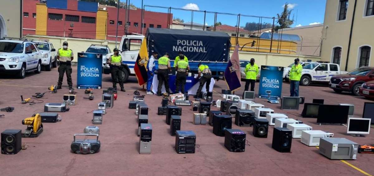 Incautaci&oacute;n masiva de art&iacute;culos sin justificaci&oacute;n se realiz&oacute; en el mercado Arenas