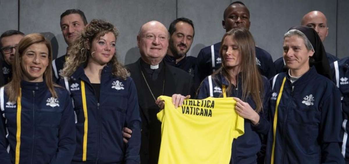 El equipo est&aacute; conformado por curas, monjas y empleados del Vaticano.