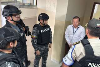 Policía toma control del tránsito en Manta tras intervención a la Agencia Municipal