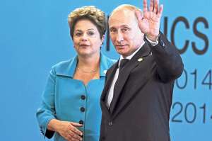 Dilma Rousseff y Vladimir Putin en la Cumbre de los Brics en Fortaleza (Brasil).