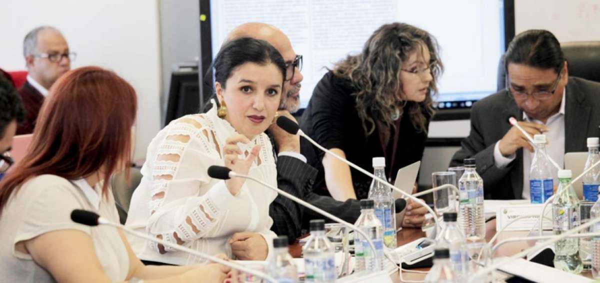 Para fomentar h&aacute;bitos saludables, el informe de la Comisi&oacute;n podr&iacute;a proponer un incremento adicional al impuesto que grava a los cigarrillos.