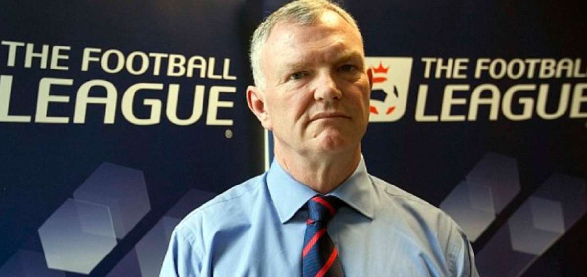 La FA propone que futbolistas gais 'salgan del closet' en grupo