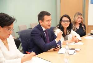 Gabriela Sommerfeld, Daniel Noboa y Sariha Moya han tenido acercamientos con distintos sectores del extranjero antes de la posesión.
