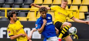 El Borussia Dortmund se impuso con goleada ante el Schalke en el regreso de la Bundesliga