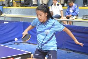 La albiceleste Emely Quinllin se llev&oacute; el oro por equipos mixtos. Foto: Flickr del Mindeporte