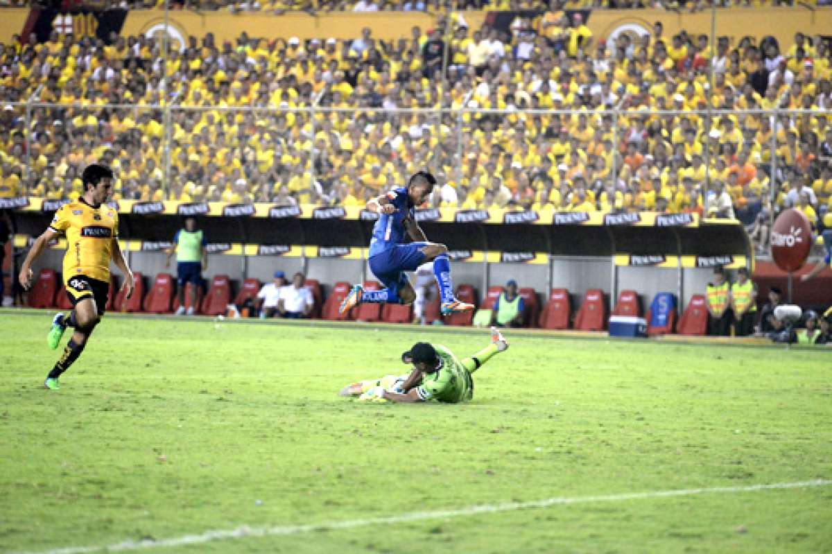 De Felippe comenzar&aacute; su etapa azul como espectador en el Cl&aacute;sico