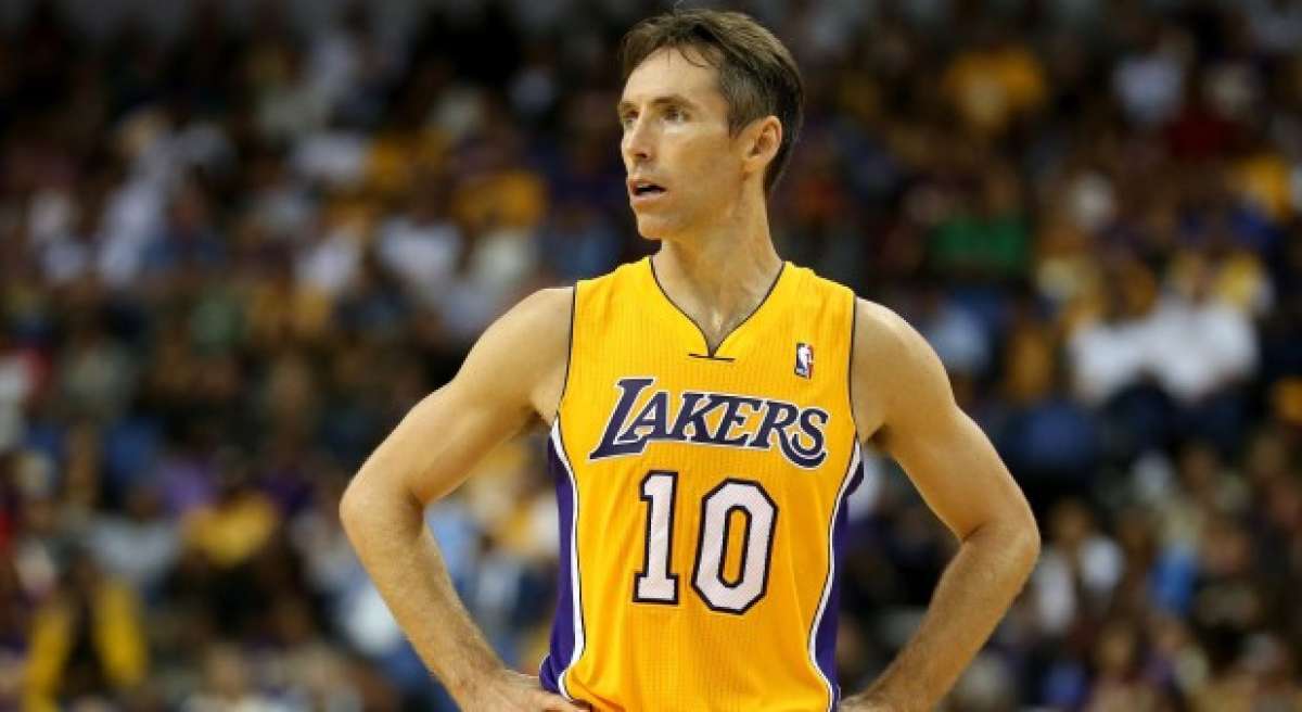 Steve Nash no ha podido jugar mucho las &uacute;ltimas temporadas debido a sus problemas en la espalda. Foto: AFP