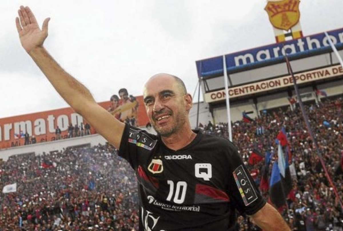 Santiago Rivadeneira el &uacute;nico candidato para la presidencia del Quito