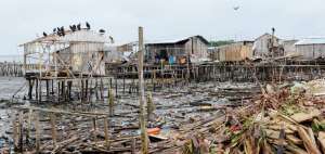 San Jos&eacute; de Chamanga tiene una extensi&oacute;n de 117 km&sup2; y una poblaci&oacute;n de unos cinco mil habitantes que se desplazaban en botes por los canales de sus casas de madera.