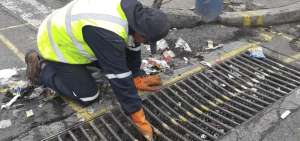 Los colectores de aguas lluvias del centro de Riobamba ya no son suficientes porque la ciudad requiere de 8 nuevos cajones que reciban las corrientes.  
