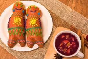 El 1 de noviembre, en el Mercado de Miraflores de Cuenca, se desarrollará el tradicional Festival de la Colada Morada y Guaguas de Pan, donde se regalará 1.000 vasos de la bebida y 1.000 guaguas.