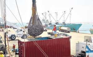 Los estibadores que trabajan en el puerto de Manta ya fueron capacitados para actuar en caso de que ocurra una emergencia. Foto: Cortes&iacute;a/El Tel&eacute;grafo