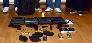 Comuneros entregaron armas que iban a emplearse en movilizaciones