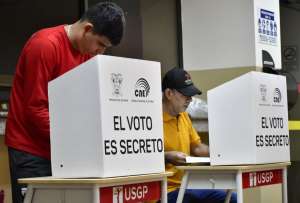 La prohibición de uso de celulares en recintos electorales se mantiene vigente. 