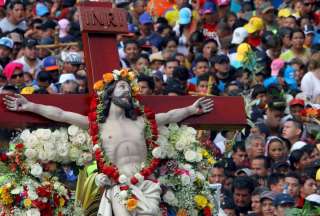 La procesión de Cristo del Consuelo y el turismo religioso en Ecuador