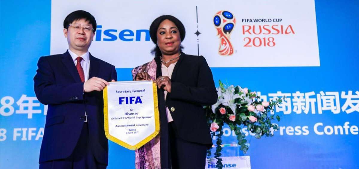 El representante de Hisense durante el acto de presentaci&oacute;n como marca oficial de la FIFA para Rusia 2018.
