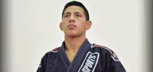 Un luchador que da pelea en las MMA