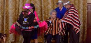 Una delegaci&oacute;n del Comit&eacute; de Festejos de Cotopaxi fue recibida en Carondelet por el Jefe de Estado.