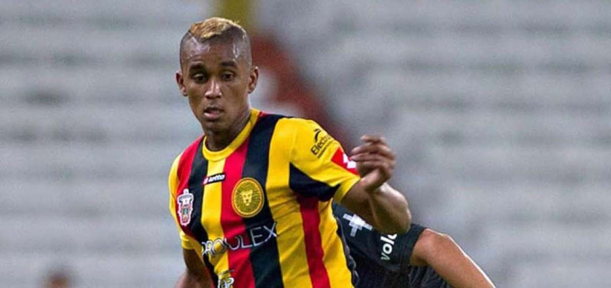 El ecuatoriano Fidel Mart&iacute;nez logra primer t&iacute;tulo con Pe&ntilde;arol