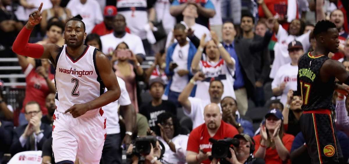 John Wall da triunfo a Wizards en primer partido de 'playoffs' frente a los Hawks