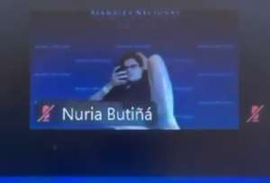 En sesi&oacute;n virtual de la Asamblea aparece un joven recostado en recuadro atribuido a asamble&iacute;sta corre&iacute;sta