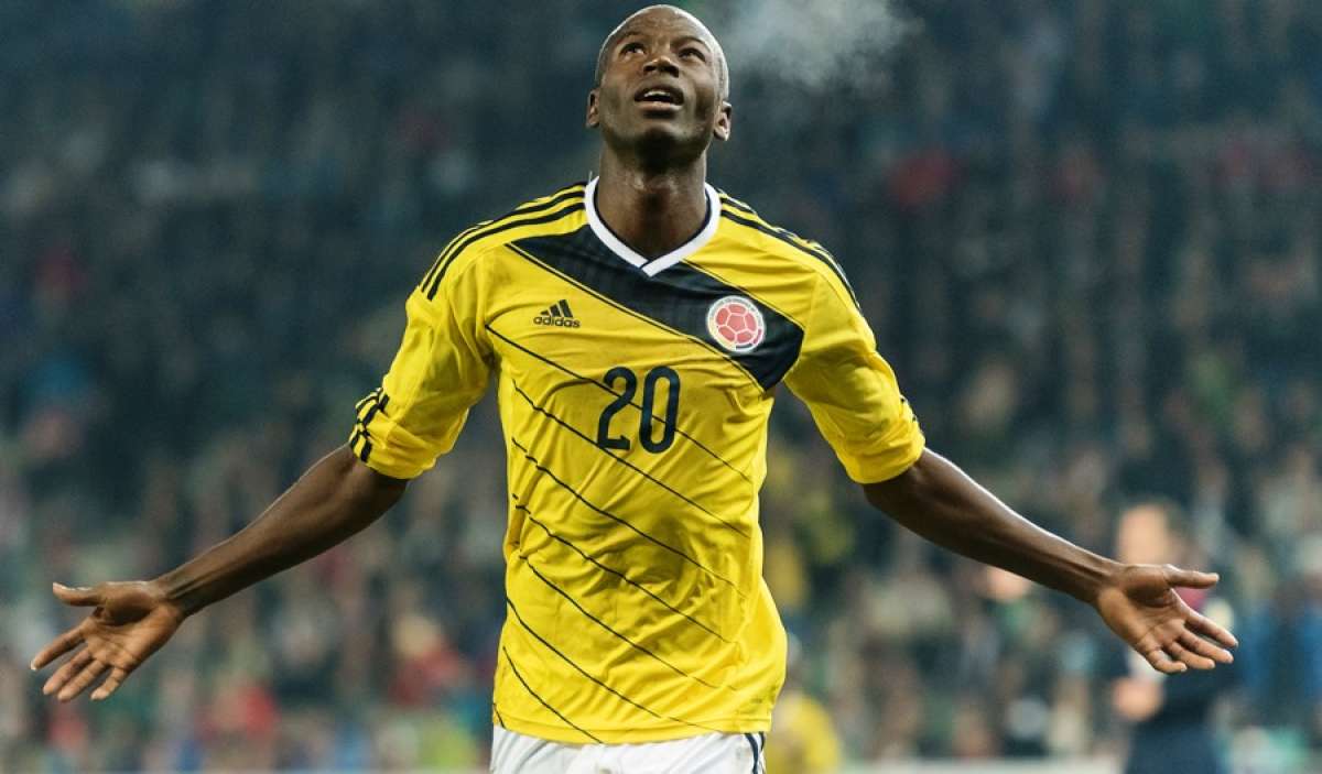 El delantero del Borussia Dortmund fue el autor del &uacute;nico tanto colombiano. Foto: Agencia AFP