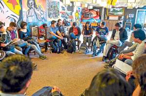 Esta previsto que para este jueves, los estudiantes de la PUCE realicen otra movilizaci&oacute;n pac&iacute;fica para evitar un alza desmedida de los aranceles. Foto: Santiago Aguirre / El Tel&eacute;grafo