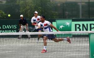 La dupla dominicana puso el 2-1 en la serie frente a Ecuador. Foto: Tomada de @DavisCup