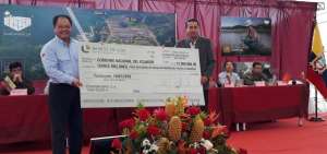 Entrega de los $ 15 millones por regal&iacute;as.