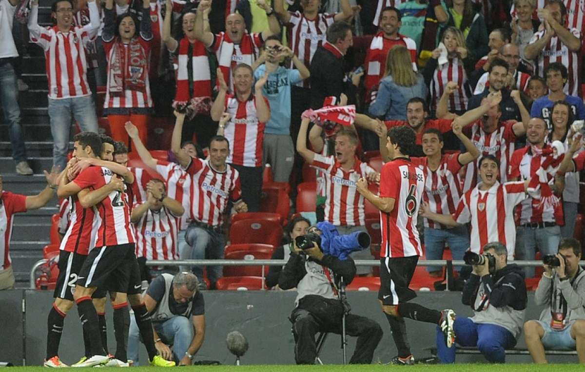 De seguro el festejo de la afici&oacute;n del Athletic durar&aacute; todo el fin de semana. Foto: AFP
