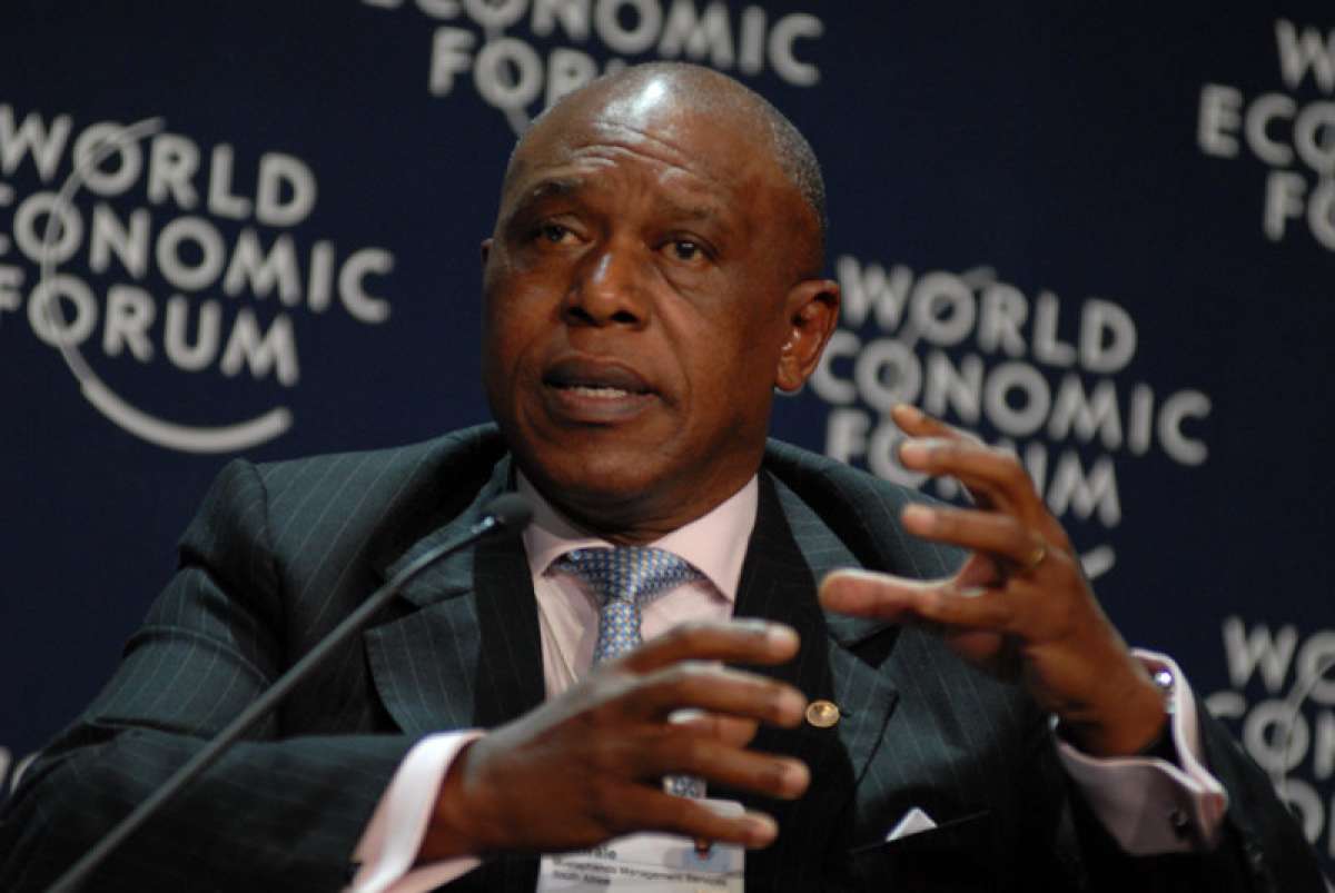 Sexwale fue militante anti-apartheid y pas&oacute; 13 a&ntilde;os en la prisi&oacute;n de Robben Island junto a Mandela.