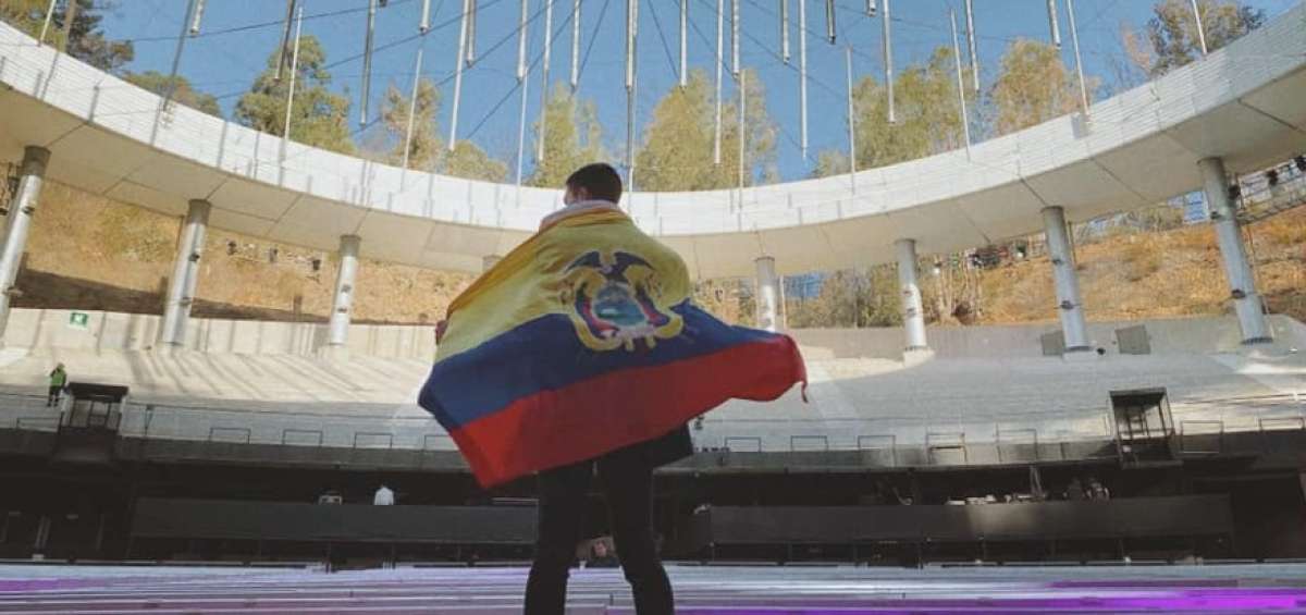 Johann Vera en el escenario de la Quita Vergara en Chile. 