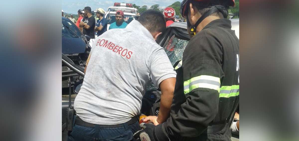 Tres muertos y ocho heridos, el resultado de dos accidentes en Manab&iacute;