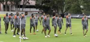 Los jugadores de Liga de Quito durante un entrenamiento en el complejo de Pomasqui, antes del partido de Copa Libertadores.