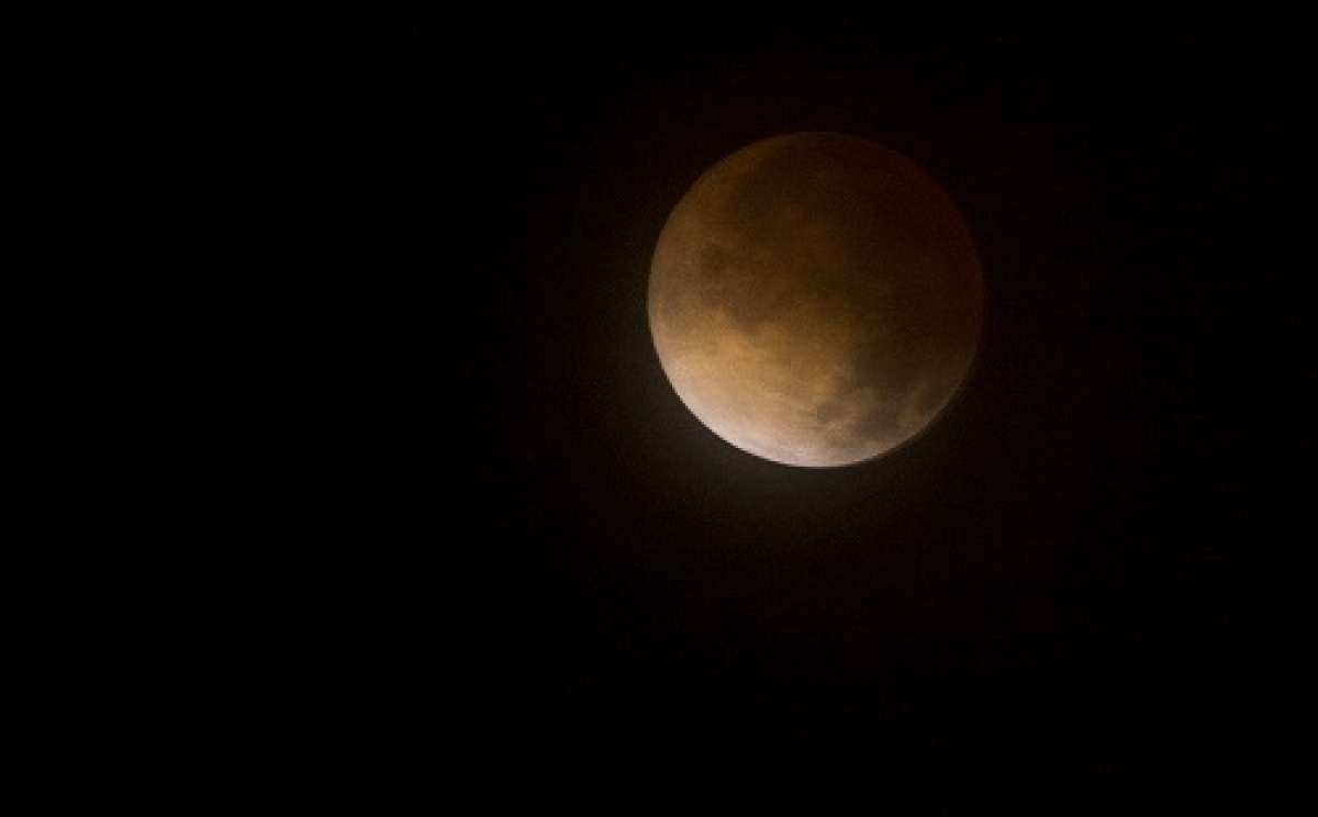 El eclipse lunar de hoy es el primero de una t&eacute;trada de lunas rojas que se repetir&aacute; pr&aacute;cticamente cada seis meses hasta dentro de a&ntilde;o y medio. Fotos: Marco Salgado / El Tel&eacute;grafo 