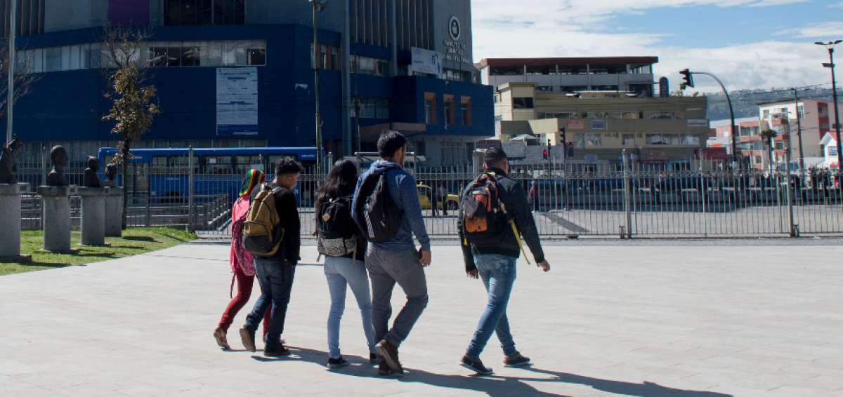 Estudiantes de la Universidad Central del Ecuador, lugar donde se expuso el contenido del Acuerdo Ministerial 0109.