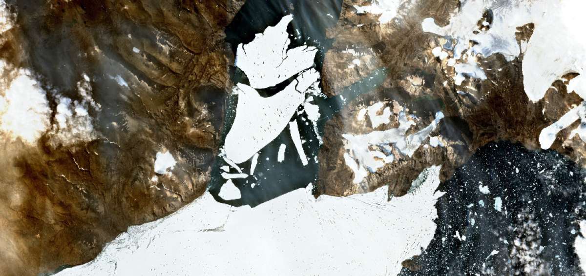 Un iceberg de 110 km2 se desgaja del mayor baluarte de hielo del &Aacute;rtico