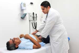 Con el nuevo sistema de agendamiento aumentaron las citas m&eacute;dicas en el IESS.