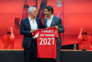 José Mourinho fue nombrado director técnico del Benfica