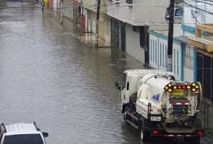 Las lluvias provocaron acumulación de agua en 27 sectores de Guayaquil.